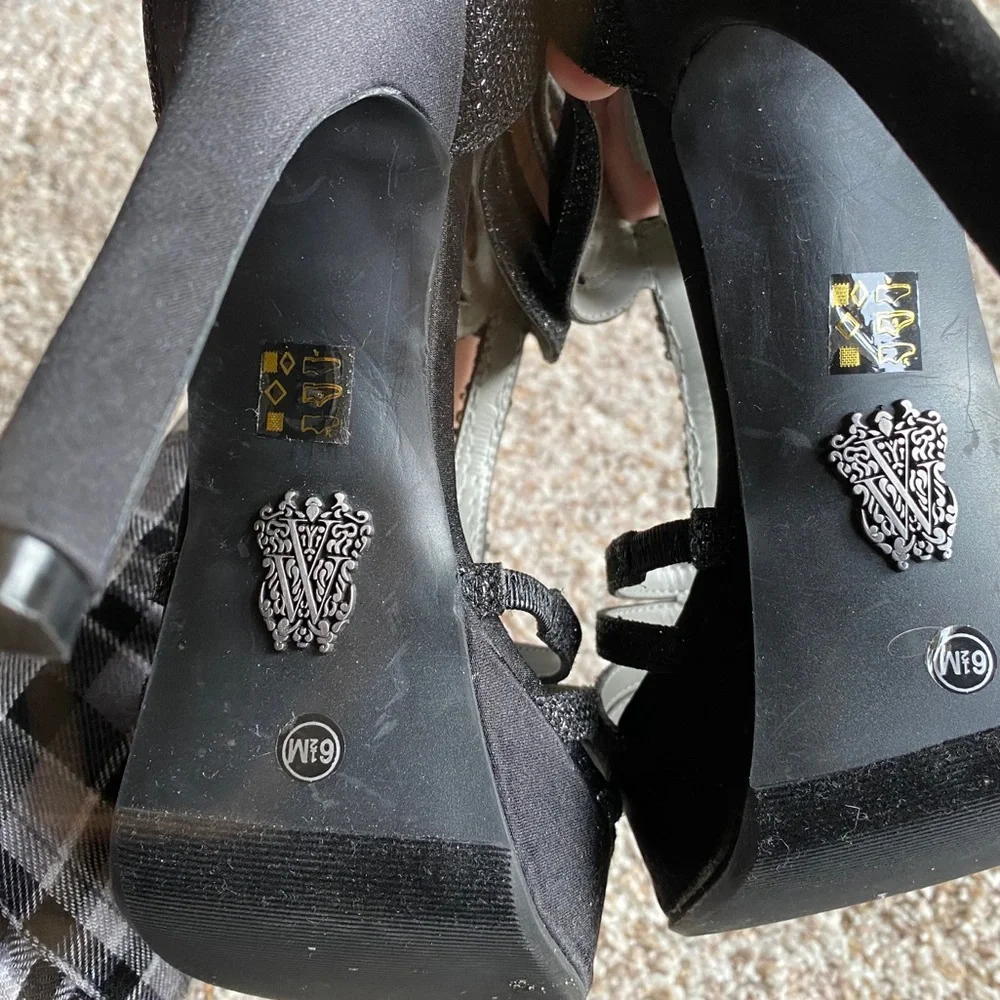 📦DONATING 3/1📦Vera Wang Formal Heels - Picture 5 of 6